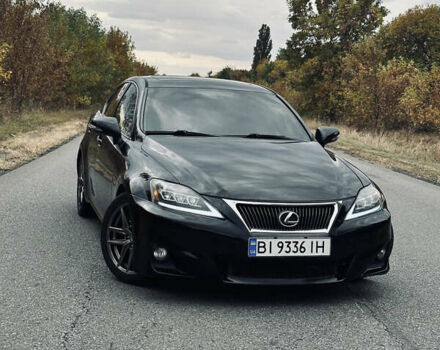 Черный Лексус ИС, объемом двигателя 2.5 л и пробегом 207 тыс. км за 11000 $, фото 1 на Automoto.ua