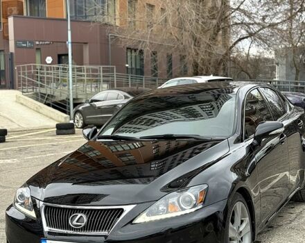 Черный Лексус ИС, объемом двигателя 2.5 л и пробегом 17000 тыс. км за 12200 $, фото 1 на Automoto.ua