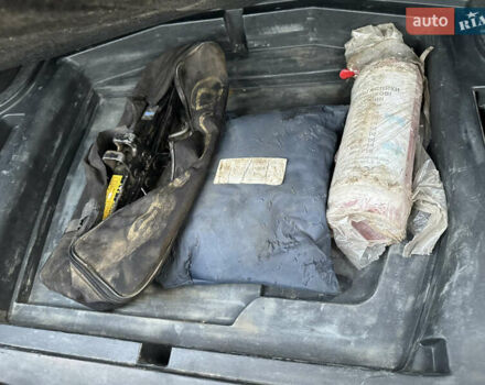 Коричневый Лексус ИС, объемом двигателя 2.23 л и пробегом 353 тыс. км за 7400 $, фото 13 на Automoto.ua