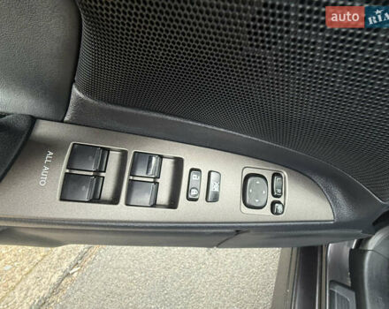 Лексус ИС 2009 в Красноград на Automoto.ua Коричневый Лексус ИС, объемом двигателя 2.23 л и пробегом 270 тыс. км за 9430 $, фото 34 на Automoto.ua