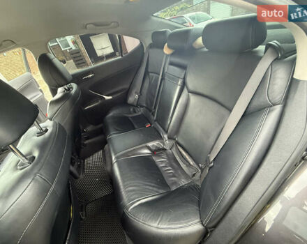 Лексус ИС 2009 в Красноград на Automoto.ua Коричневый Лексус ИС, объемом двигателя 2.23 л и пробегом 270 тыс. км за 9430 $, фото 24 на Automoto.ua