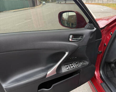 Червоний Лексус ІС, об'ємом двигуна 3 л та пробігом 238 тис. км за 12300 $, фото 10 на Automoto.ua