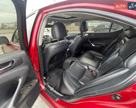 Красный Лексус ИС, объемом двигателя 2.5 л и пробегом 220 тыс. км за 11000 $, фото 9 на Automoto.ua