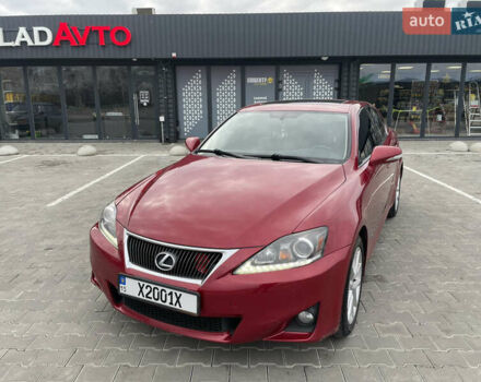 Красный Лексус ИС, объемом двигателя 2.5 л и пробегом 220 тыс. км за 11000 $, фото 1 на Automoto.ua