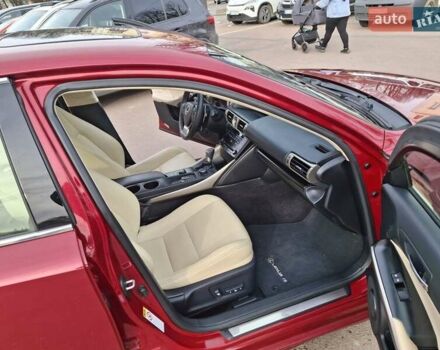 Красный Лексус ИС, объемом двигателя 2.5 л и пробегом 138 тыс. км за 15900 $, фото 7 на Automoto.ua