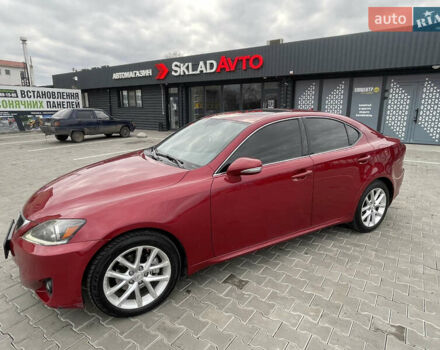 Красный Лексус ИС, объемом двигателя 2.5 л и пробегом 220 тыс. км за 11000 $, фото 2 на Automoto.ua
