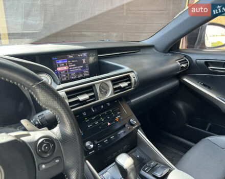 Червоний Лексус ІС, об'ємом двигуна 2.5 л та пробігом 154 тис. км за 15600 $, фото 13 на Automoto.ua