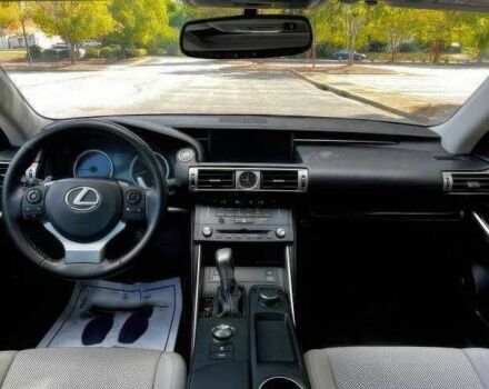 Красный Лексус ИС, объемом двигателя 2.5 л и пробегом 110 тыс. км за 3900 $, фото 14 на Automoto.ua