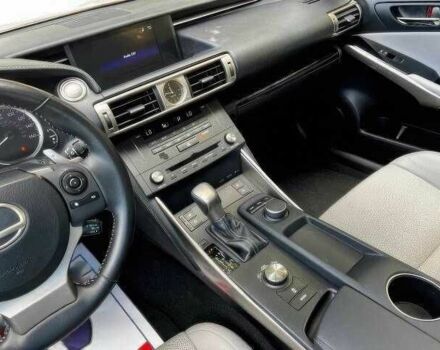 Красный Лексус ИС, объемом двигателя 2.5 л и пробегом 110 тыс. км за 3900 $, фото 15 на Automoto.ua