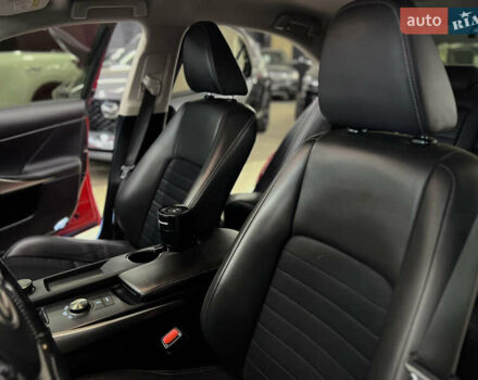 Красный Лексус ИС, объемом двигателя 2 л и пробегом 95 тыс. км за 20999 $, фото 10 на Automoto.ua