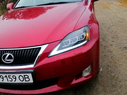 Лексус ІС 2008 у Жовкві на Automoto.ua Червоний Лексус ІС, об'ємом двигуна 2.5 л та пробігом 146 тис. км за 11600 $, фото 1 на Automoto.ua