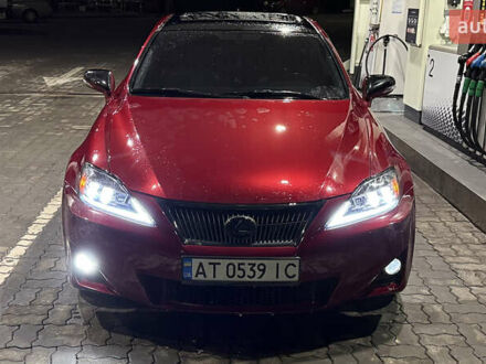 Красный Лексус ИС, объемом двигателя 2.5 л и пробегом 174 тыс. км за 11450 $, фото 1 на Automoto.ua