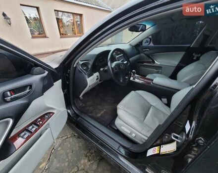 Лексус ИС, объемом двигателя 2.5 л и пробегом 198 тыс. км за 9500 $, фото 6 на Automoto.ua