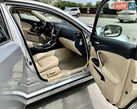 Лексус ИС, объемом двигателя 2.23 л и пробегом 250 тыс. км за 7800 $, фото 11 на Automoto.ua