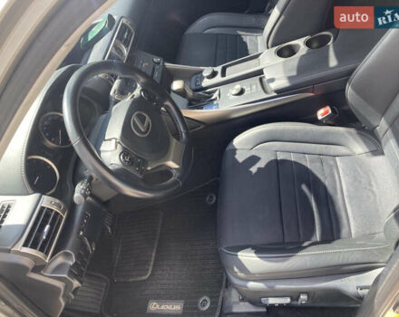 Лексус ИС, объемом двигателя 2 л и пробегом 130 тыс. км за 15500 $, фото 4 на Automoto.ua