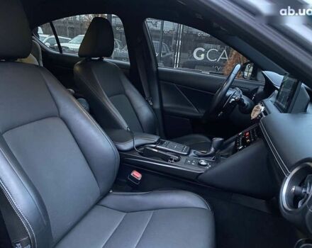Лексус ИС, объемом двигателя 2 л и пробегом 55 тыс. км за 36999 $, фото 27 на Automoto.ua