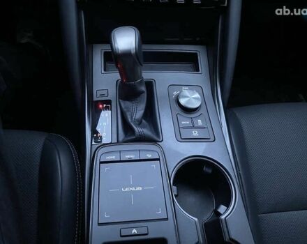Лексус ИС, объемом двигателя 2 л и пробегом 55 тыс. км за 36999 $, фото 23 на Automoto.ua