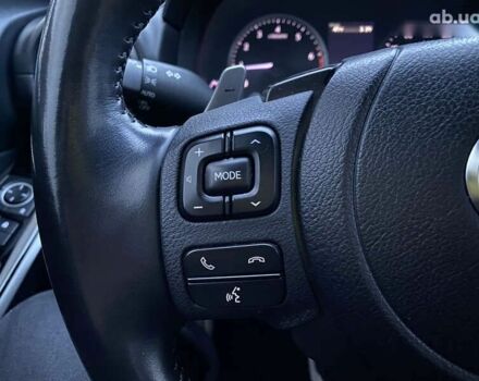 Лексус ИС, объемом двигателя 2 л и пробегом 55 тыс. км за 36999 $, фото 18 на Automoto.ua