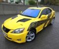 Желтый Лексус ИС, объемом двигателя 2.5 л и пробегом 176 тыс. км за 6500 $, фото 1 на Automoto.ua