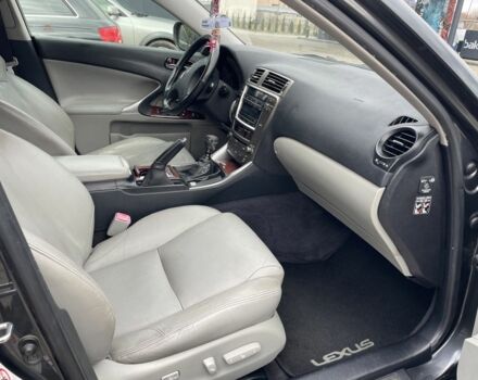 Серый Лексус ИС, объемом двигателя 2.2 л и пробегом 307 тыс. км за 7000 $, фото 19 на Automoto.ua