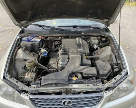 Серый Лексус ИС, объемом двигателя 2 л и пробегом 363 тыс. км за 5200 $, фото 6 на Automoto.ua