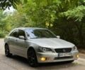 Серый Лексус ИС, объемом двигателя 2 л и пробегом 300 тыс. км за 4318 $, фото 1 на Automoto.ua
