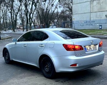 Серый Лексус ИС, объемом двигателя 2.2 л и пробегом 234 тыс. км за 3700 $, фото 3 на Automoto.ua