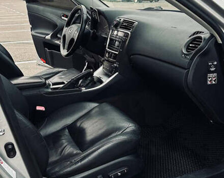Сірий Лексус ІС, об'ємом двигуна 2.23 л та пробігом 334 тис. км за 6000 $, фото 9 на Automoto.ua