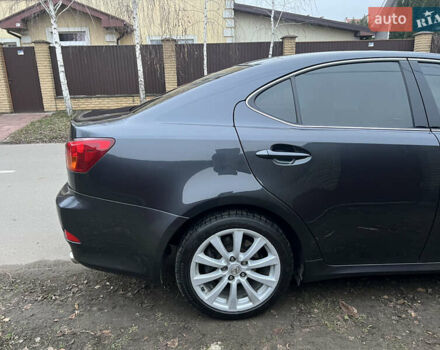 Серый Лексус ИС, объемом двигателя 2.5 л и пробегом 165 тыс. км за 9499 $, фото 3 на Automoto.ua