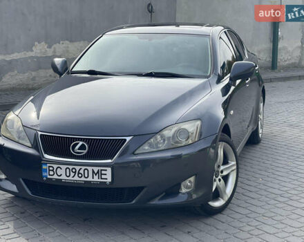 Серый Лексус ИС, объемом двигателя 2.2 л и пробегом 252 тыс. км за 6700 $, фото 2 на Automoto.ua