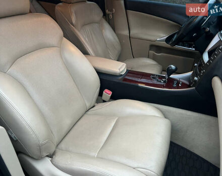 Серый Лексус ИС, объемом двигателя 2.5 л и пробегом 165 тыс. км за 9499 $, фото 23 на Automoto.ua