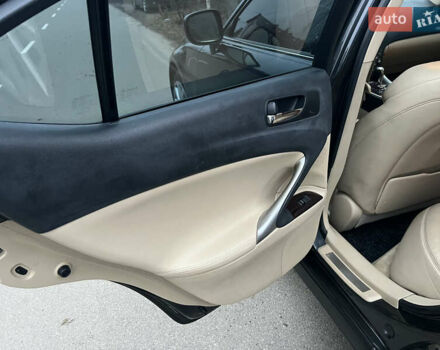 Серый Лексус ИС, объемом двигателя 2.5 л и пробегом 165 тыс. км за 9499 $, фото 17 на Automoto.ua