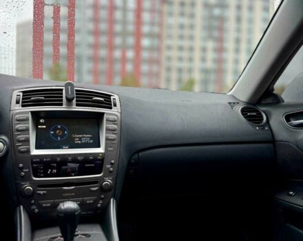 Сірий Лексус ІС, об'ємом двигуна 2.5 л та пробігом 283 тис. км за 8300 $, фото 9 на Automoto.ua