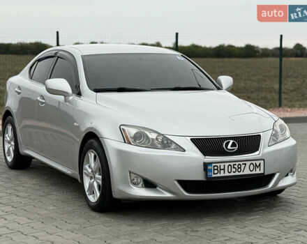 Серый Лексус ИС, объемом двигателя 2.5 л и пробегом 200 тыс. км за 8000 $, фото 2 на Automoto.ua