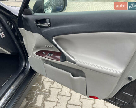 Серый Лексус ИС, объемом двигателя 2.23 л и пробегом 307 тыс. км за 7000 $, фото 45 на Automoto.ua