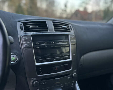 Серый Лексус ИС, объемом двигателя 2.23 л и пробегом 350 тыс. км за 6300 $, фото 1 на Automoto.ua