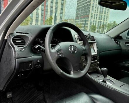 Сірий Лексус ІС, об'ємом двигуна 2.5 л та пробігом 283 тис. км за 8300 $, фото 6 на Automoto.ua