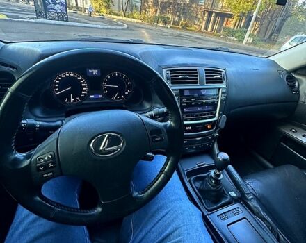 Серый Лексус ИС, объемом двигателя 2.2 л и пробегом 300 тыс. км за 3850 $, фото 12 на Automoto.ua