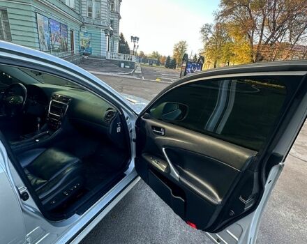 Серый Лексус ИС, объемом двигателя 2.2 л и пробегом 300 тыс. км за 3850 $, фото 5 на Automoto.ua