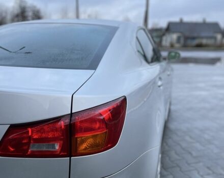 Серый Лексус ИС, объемом двигателя 2 л и пробегом 321 тыс. км за 3800 $, фото 6 на Automoto.ua