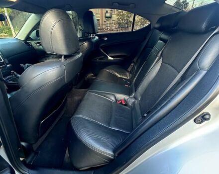 Серый Лексус ИС, объемом двигателя 2.2 л и пробегом 300 тыс. км за 3850 $, фото 6 на Automoto.ua