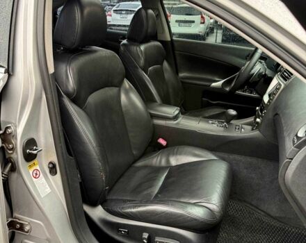 Сірий Лексус ІС, об'ємом двигуна 2.5 л та пробігом 283 тис. км за 8300 $, фото 17 на Automoto.ua