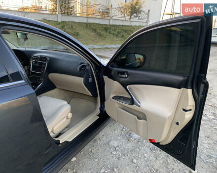 Сірий Лексус ІС, об'ємом двигуна 2.23 л та пробігом 320 тис. км за 7500 $, фото 34 на Automoto.ua