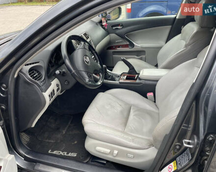 Серый Лексус ИС, объемом двигателя 2.23 л и пробегом 307 тыс. км за 7000 $, фото 62 на Automoto.ua