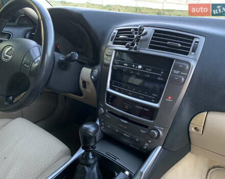 Сірий Лексус ІС, об'ємом двигуна 2.23 л та пробігом 320 тис. км за 7500 $, фото 40 на Automoto.ua