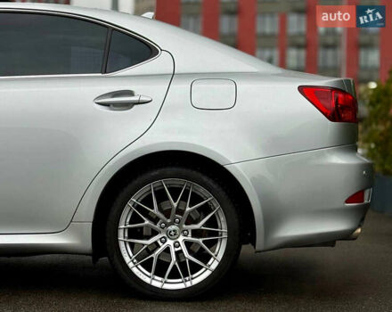 Сірий Лексус ІС, об'ємом двигуна 2.5 л та пробігом 283 тис. км за 8300 $, фото 6 на Automoto.ua