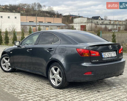 Сірий Лексус ІС, об'ємом двигуна 2.23 л та пробігом 308 тис. км за 6900 $, фото 9 на Automoto.ua