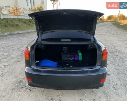 Сірий Лексус ІС, об'ємом двигуна 2.23 л та пробігом 320 тис. км за 7500 $, фото 67 на Automoto.ua