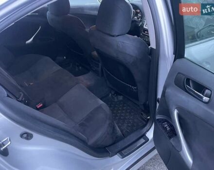 Серый Лексус ИС, объемом двигателя 2.23 л и пробегом 250 тыс. км за 7300 $, фото 4 на Automoto.ua