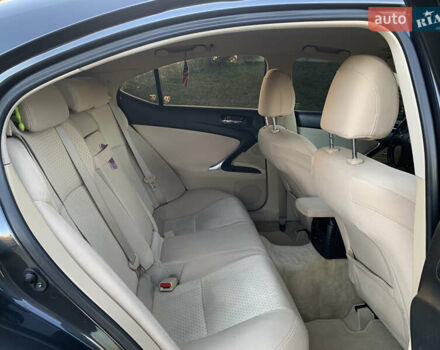 Сірий Лексус ІС, об'ємом двигуна 2.23 л та пробігом 320 тис. км за 7500 $, фото 26 на Automoto.ua